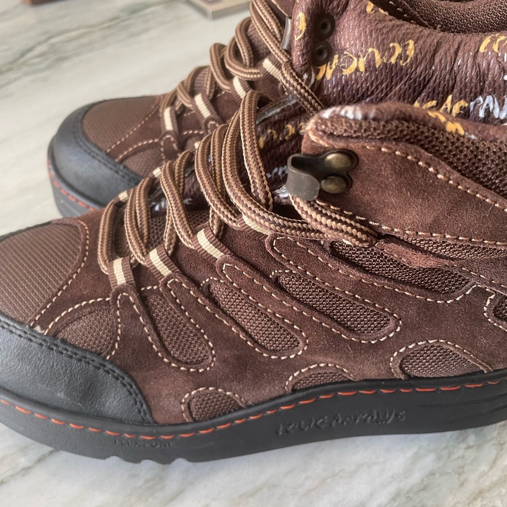 Cougar Paws roofing boots. New. Never worn. size 7 Men’s